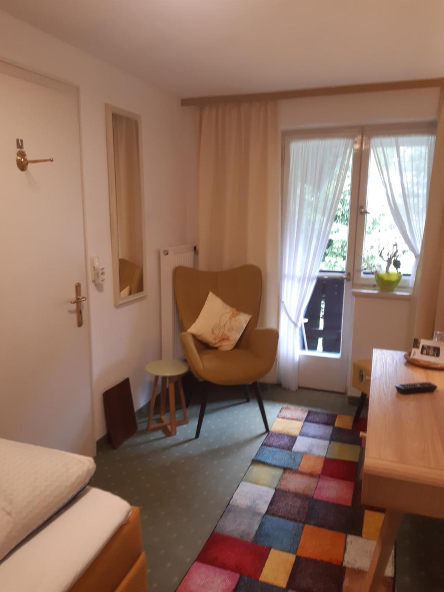 אוברסטדורף Hotel Garni Liberia מראה חיצוני תמונה