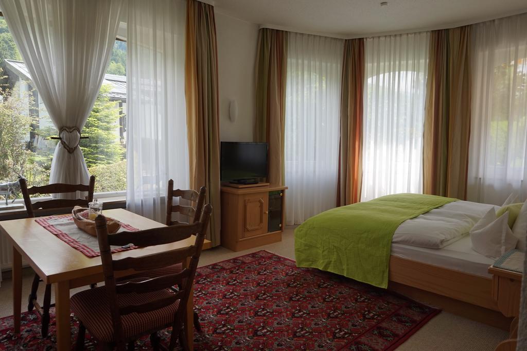 אוברסטדורף Hotel Garni Liberia מראה חיצוני תמונה