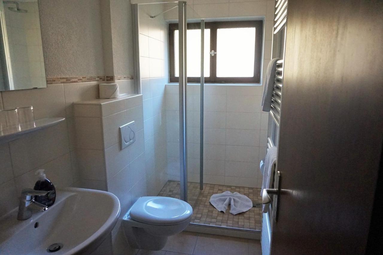אוברסטדורף Hotel Garni Liberia מראה חיצוני תמונה