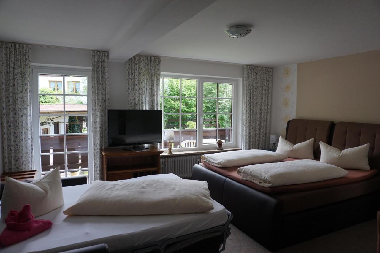 אוברסטדורף Hotel Garni Liberia מראה חיצוני תמונה